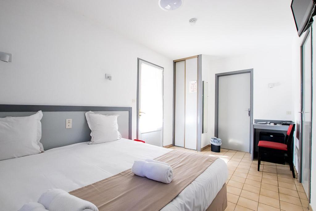 Hotel Du Cros D'Auzon Saint-Maurice-dʼArdèche Екстериор снимка