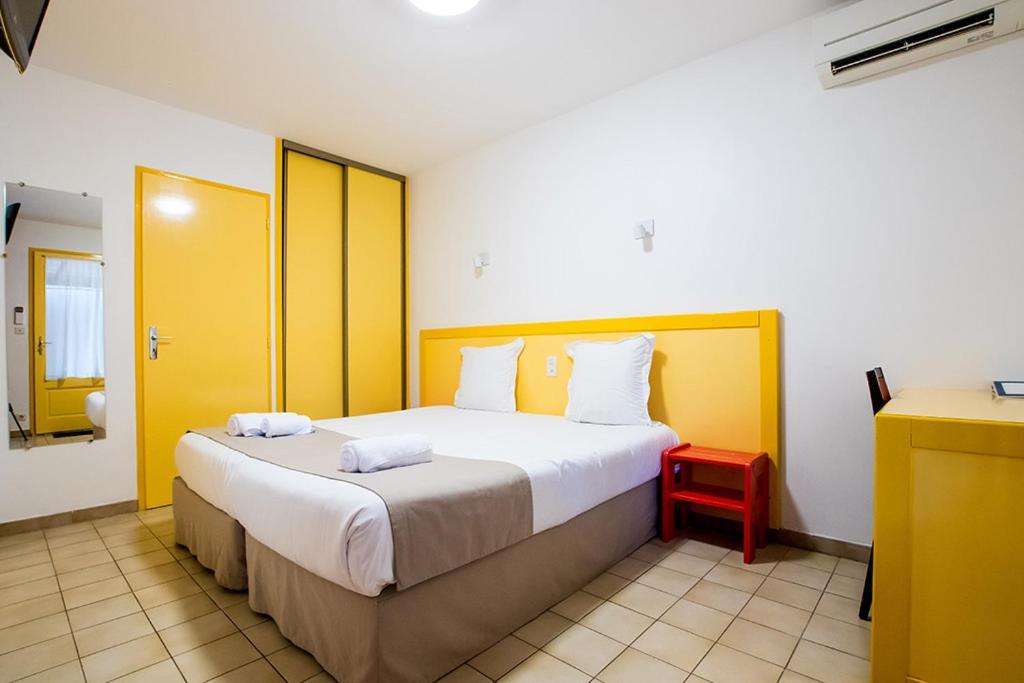 Hotel Du Cros D'Auzon Saint-Maurice-dʼArdèche Екстериор снимка