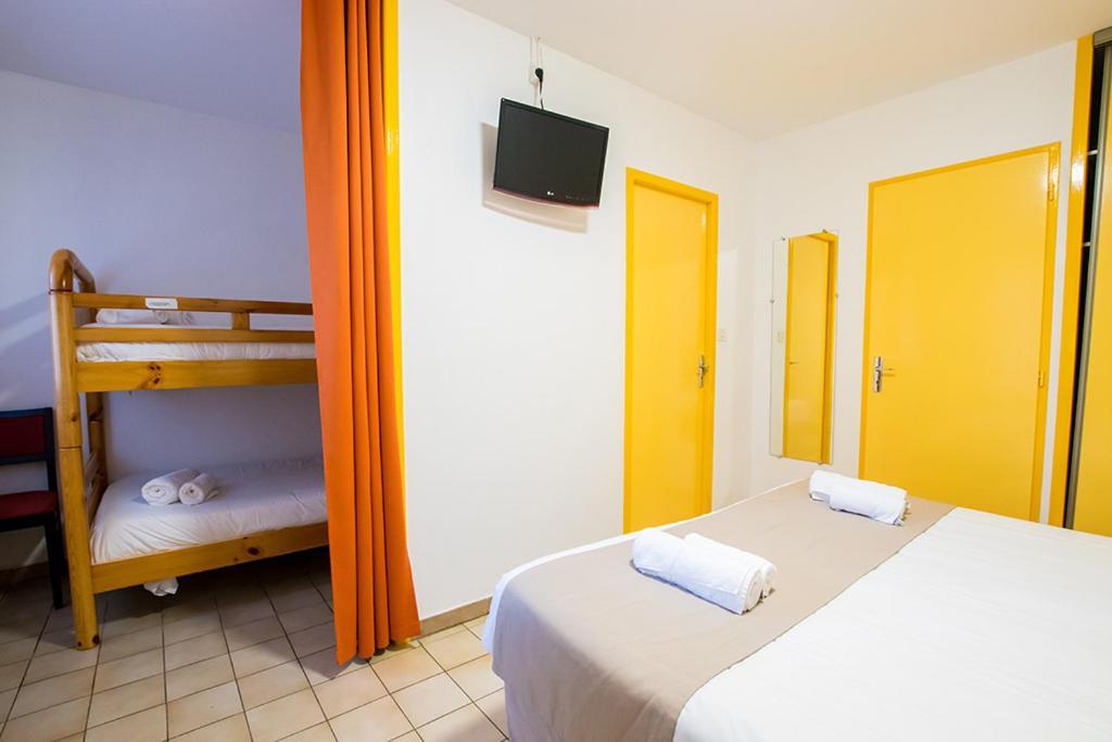 Hotel Du Cros D'Auzon Saint-Maurice-dʼArdèche Екстериор снимка