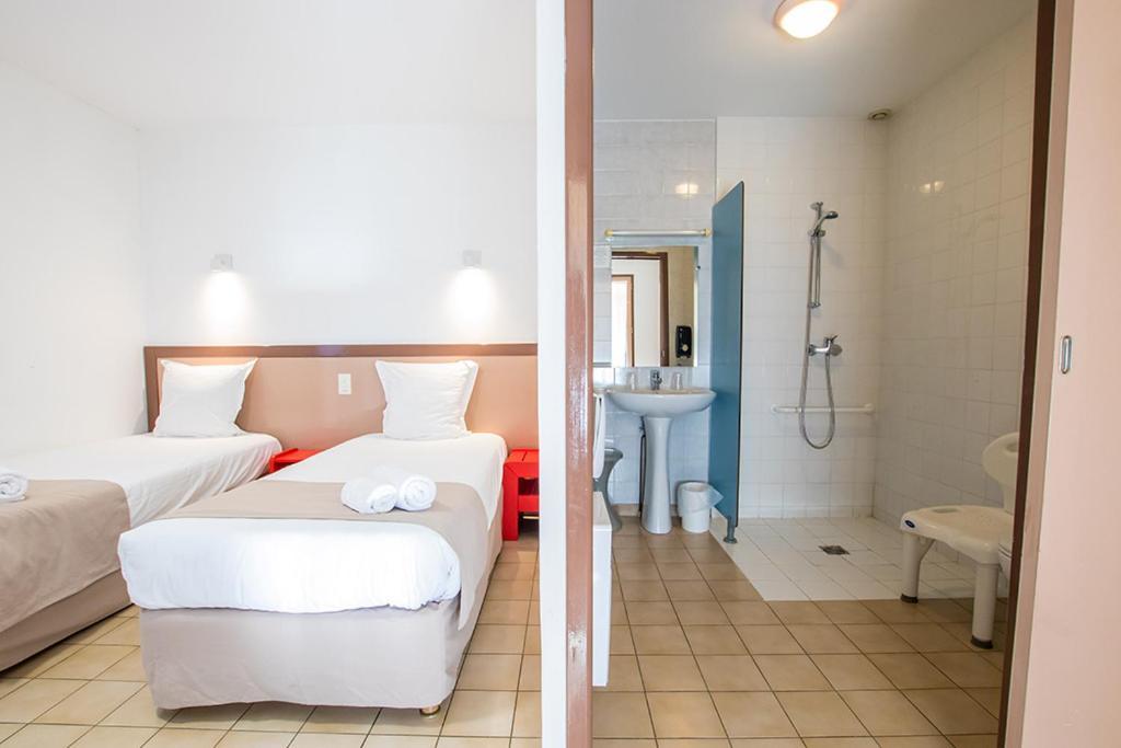 Hotel Du Cros D'Auzon Saint-Maurice-dʼArdèche Екстериор снимка