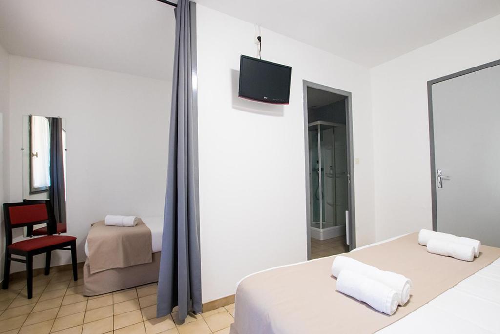 Hotel Du Cros D'Auzon Saint-Maurice-dʼArdèche Екстериор снимка