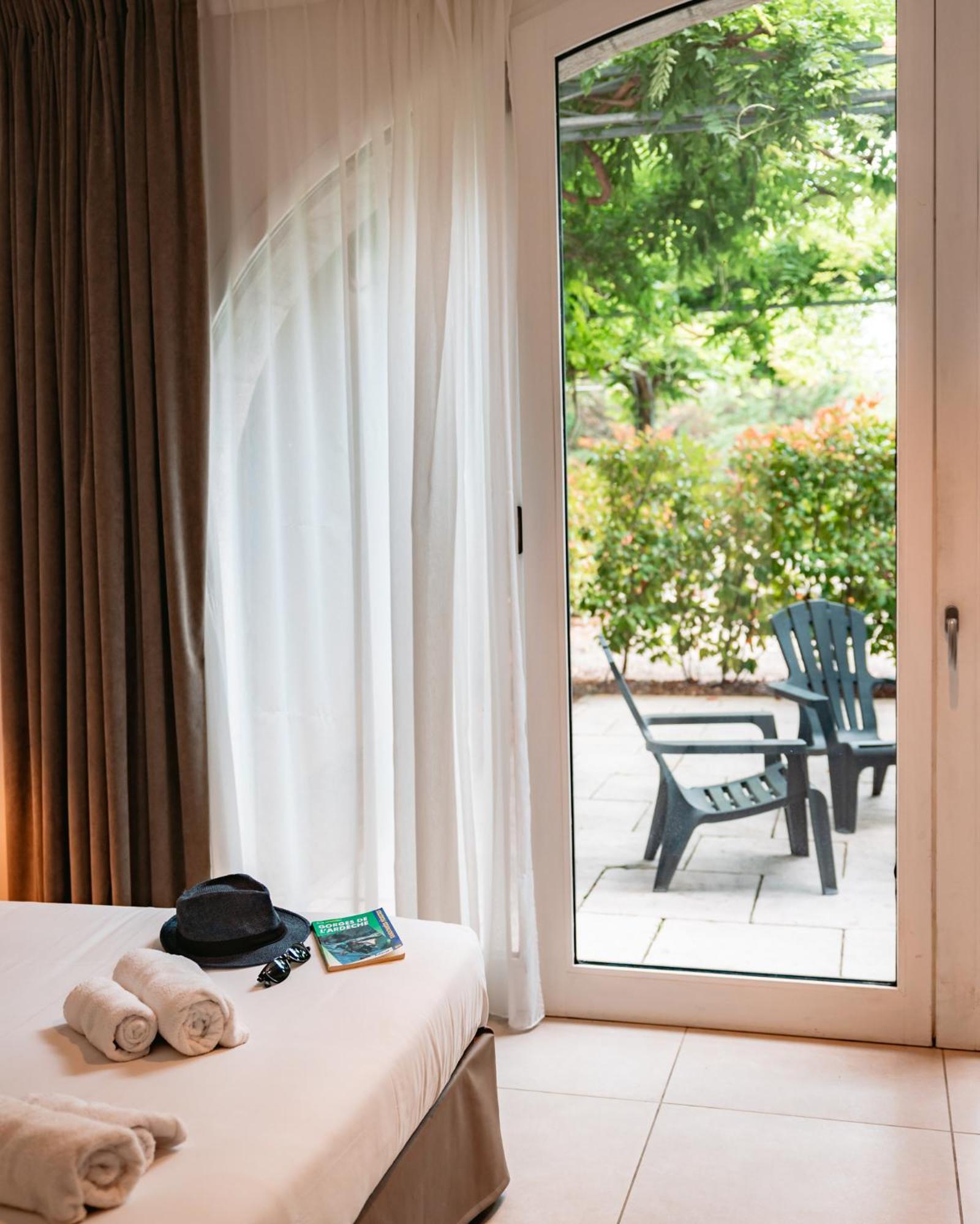 Hotel Du Cros D'Auzon Saint-Maurice-dʼArdèche Екстериор снимка