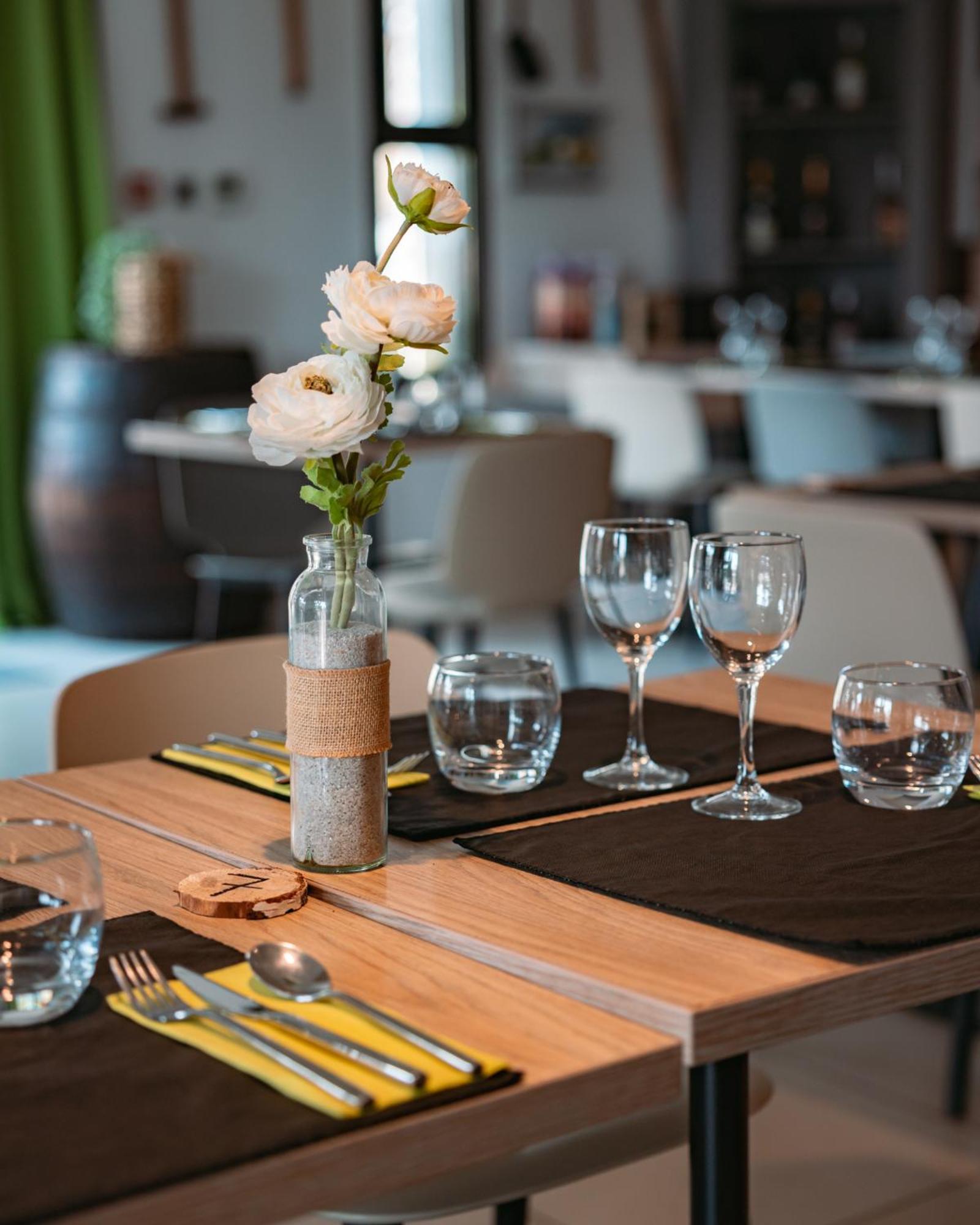 Hotel Du Cros D'Auzon Saint-Maurice-dʼArdèche Екстериор снимка
